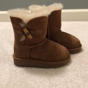 Kids Ugg Boots Size 6